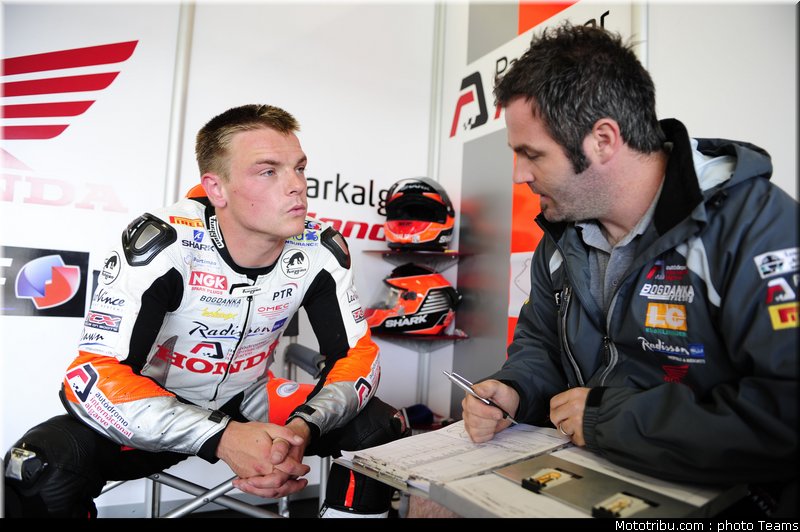 supersport_lowes_006_angleterre_silverstone_2011