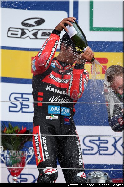 supersport_salom_009_angleterre_silverstone_2011