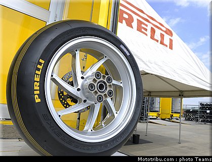 sbk_041_angleterre_silverstone_2011.jpg