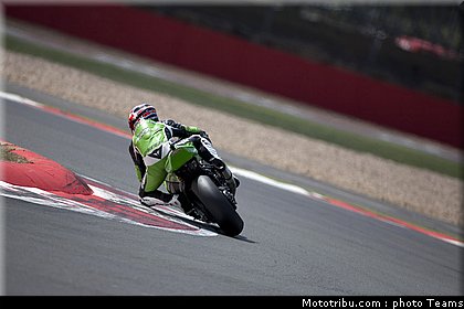 sbk_aitchinson_002_angleterre_silverstone_2011.jpg