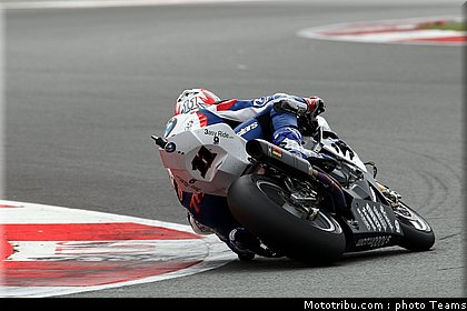 sbk_corser_003_angleterre_silverstone_2011.jpg