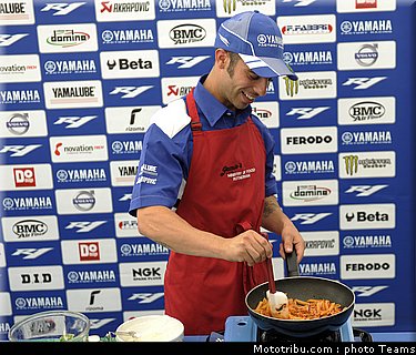 sbk_melandri_001_angleterre_silverstone_2011.jpg