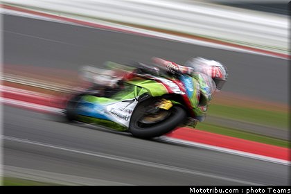 supersport_parkes_002_angleterre_silverstone_2011.jpg