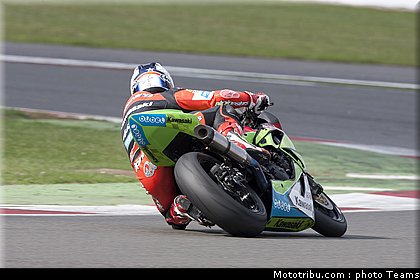 supersport_parkes_004_angleterre_silverstone_2011.jpg