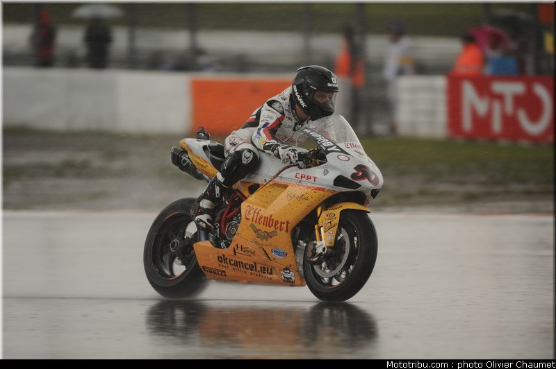 sbk_guintoli_015_allemagne_nurburgring_2011