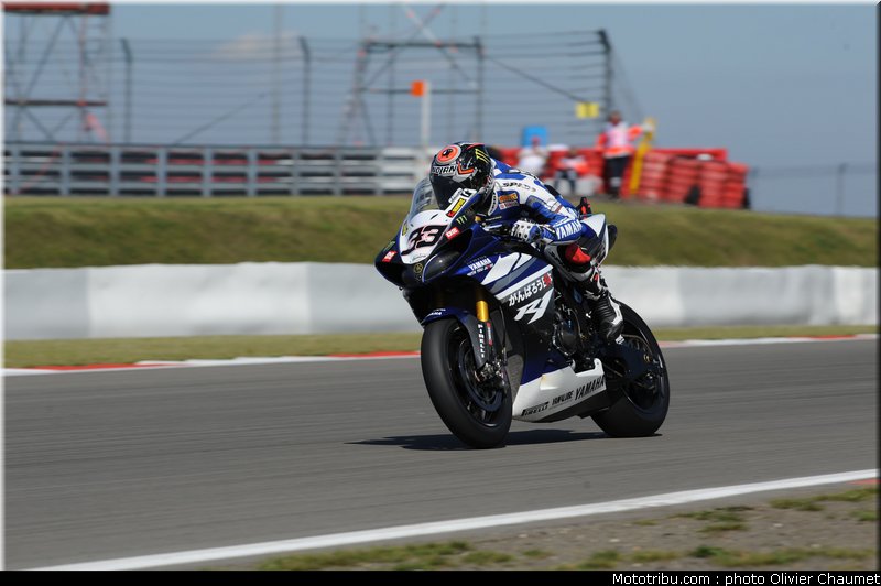 sbk_melandri_001_allemagne_nurburgring_2011