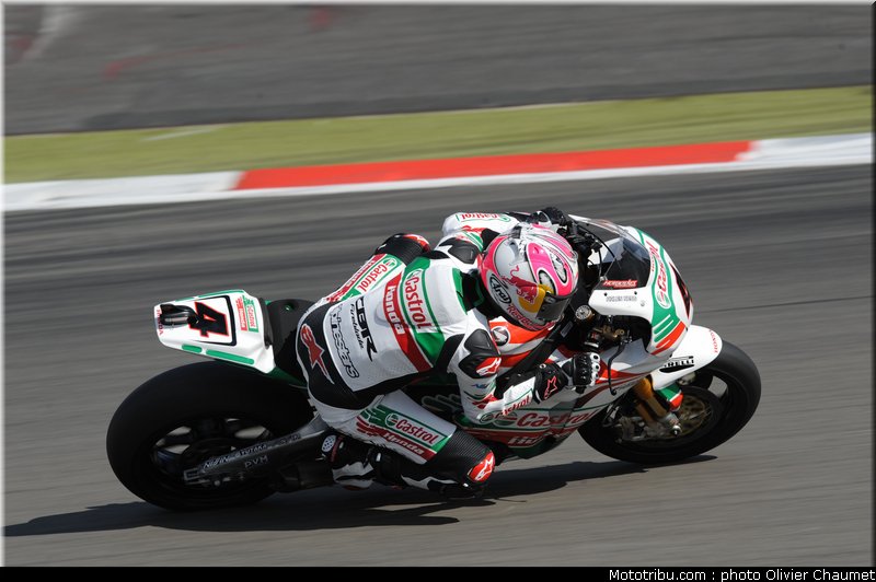 sbk_rea_004_allemagne_nurburgring_2011