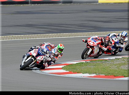 1000_stk_014_allemagne_nurburgring_2011.jpg