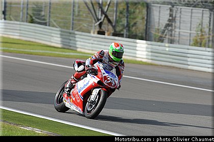 1000_stk_giugliano_003_allemagne_nurburgring_2011.jpg