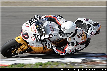 sbk_guintoli_006_allemagne_nurburgring_2011.jpg
