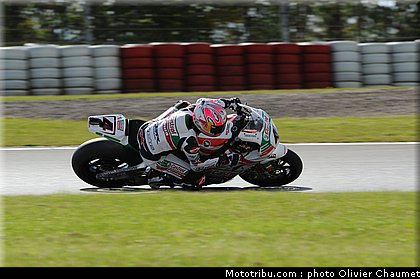 sbk_rea_005_allemagne_nurburgring_2011.jpg