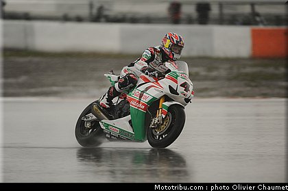 sbk_rea_007_allemagne_nurburgring_2011.jpg