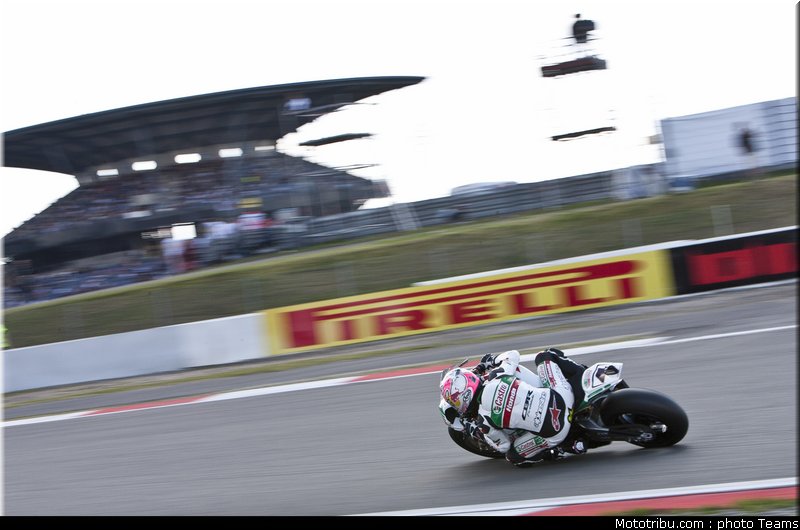 sbk_rea_014_allemagne_nurburgring_2011