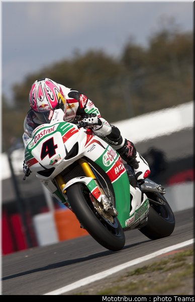sbk_rea_017_allemagne_nurburgring_2011