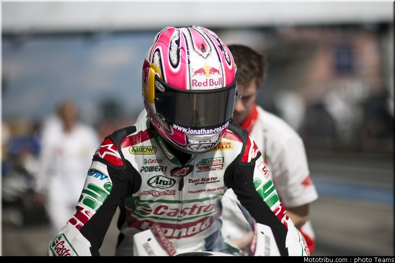 sbk_rea_024_allemagne_nurburgring_2011