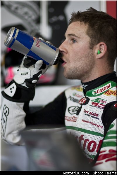 sbk_rea_025_allemagne_nurburgring_2011