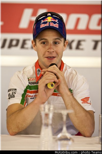 sbk_rea_026_allemagne_nurburgring_2011