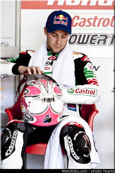 sbk_rea_031_allemagne_nurburgring_2011