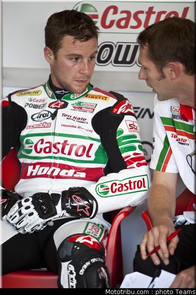 sbk_rea_032_allemagne_nurburgring_2011