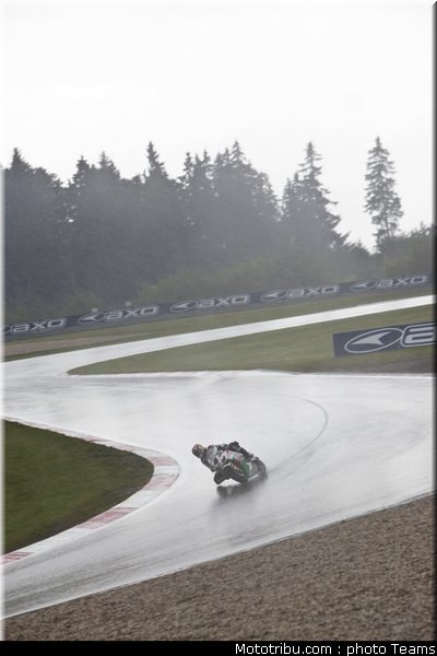 sbk_rea_034_allemagne_nurburgring_2011