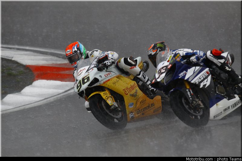 sbk_smrz_001_allemagne_nurburgring_2011