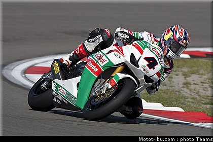 sbk_rea_001_allemagne_nurburgring_2011.jpg