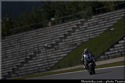 sbk_rea_002_allemagne_nurburgring_2011.jpg