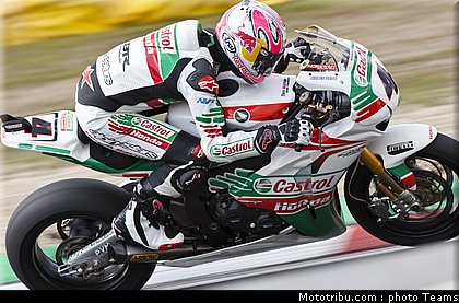 sbk_rea_009_allemagne_nurburgring_2011.jpg