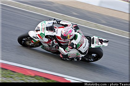 sbk_rea_013_allemagne_nurburgring_2011.jpg