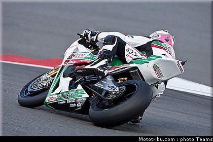 sbk_rea_016_allemagne_nurburgring_2011.jpg