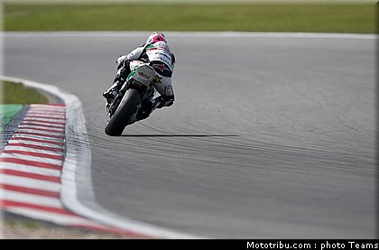 sbk_rea_018_allemagne_nurburgring_2011.jpg