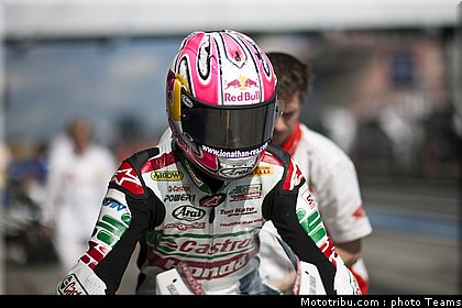 sbk_rea_024_allemagne_nurburgring_2011.jpg