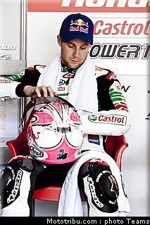sbk_rea_031_allemagne_nurburgring_2011.jpg