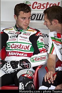 sbk_rea_032_allemagne_nurburgring_2011.jpg