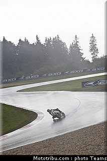 sbk_rea_034_allemagne_nurburgring_2011.jpg