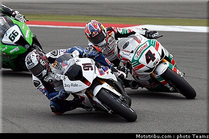 sbk_sbk_017_allemagne_nurburgring_2011.jpg