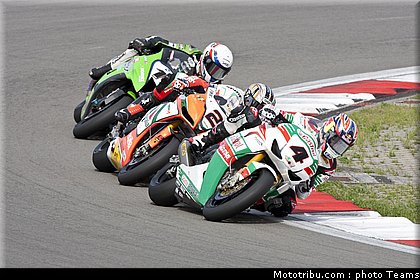 sbk_sbk_028_allemagne_nurburgring_2011.jpg