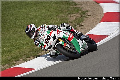 sbk_tamada_024_allemagne_nurburgring_2011.jpg