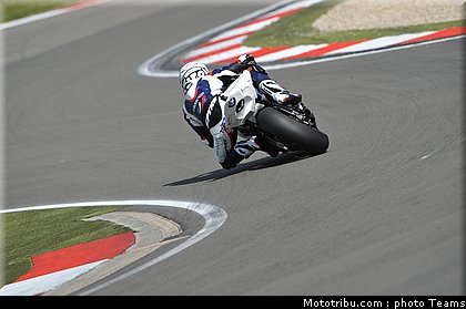 sbk_toseland_003_allemagne_nurburgring_2011.jpg