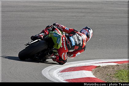 supersport_parkes_004_allemagne_nurburgring_2011.jpg