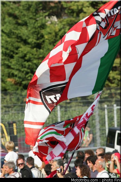 sbk_ambiance_007_italie_imola_2011