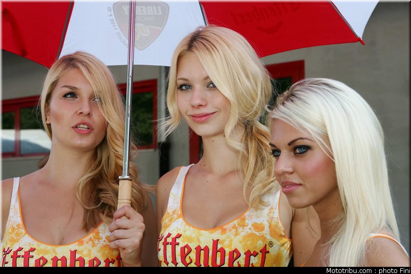 sbk_pitbabe_004_italie_imola_2011