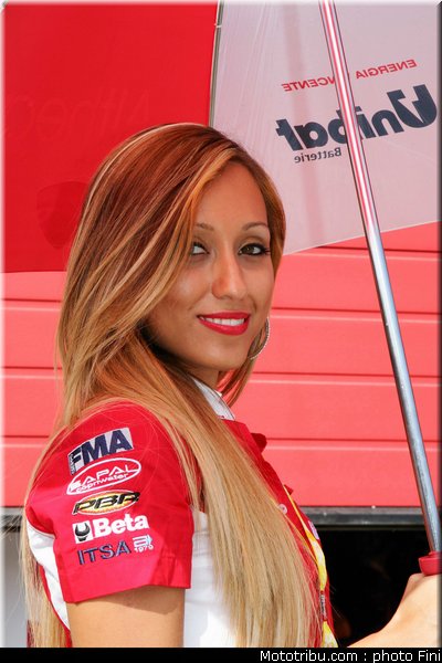 sbk_pitbabe_007_italie_imola_2011