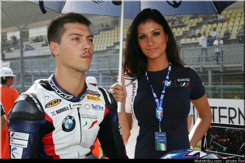 sbk_pitbabe_022_italie_imola_2011