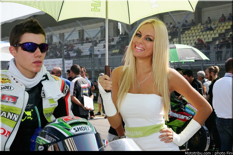 sbk_pitbabe_025_italie_imola_2011