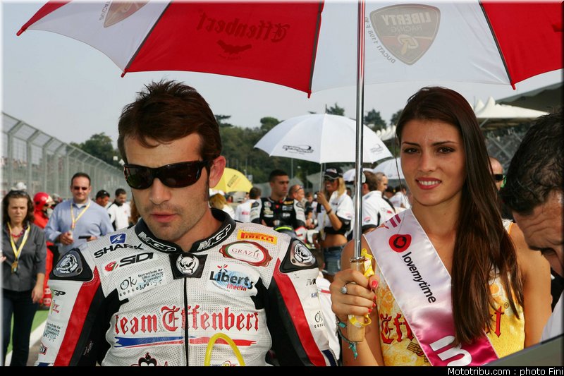 sbk_pitbabe_030_italie_imola_2011