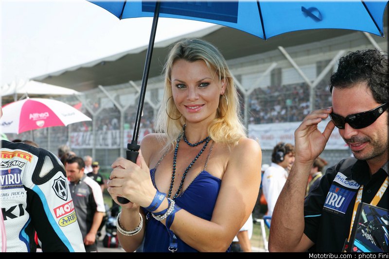 sbk_pitbabe_034_italie_imola_2011