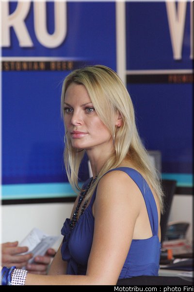 sbk_pitbabe_045_italie_imola_2011