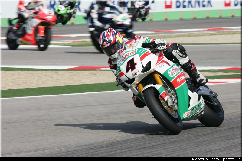 sbk_rea_006_italie_imola_2011