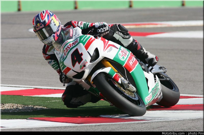 sbk_rea_010_italie_imola_2011